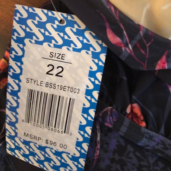 Floral One Piece Swimsuit - Picture 10 of 12